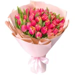 Букет из 35 пятнистых пионовидных тюльпанов